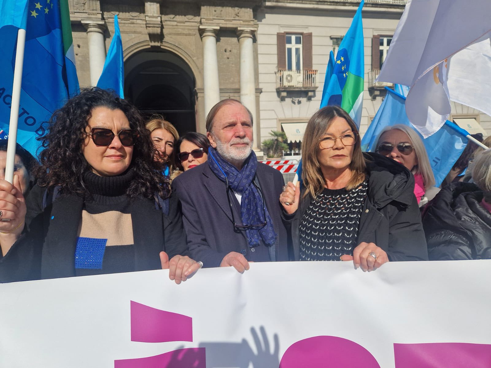 LA UIL CAMPANIA IN PIAZZA CONTRO LE MODIFICHE AL DDL STUPRI: SGAMBATI E IOVINO:” UNA LOTTA DI LIBERTÀ, GIUSTIZIA E CIVILTÀ PER IL NOSTRO PAESE”