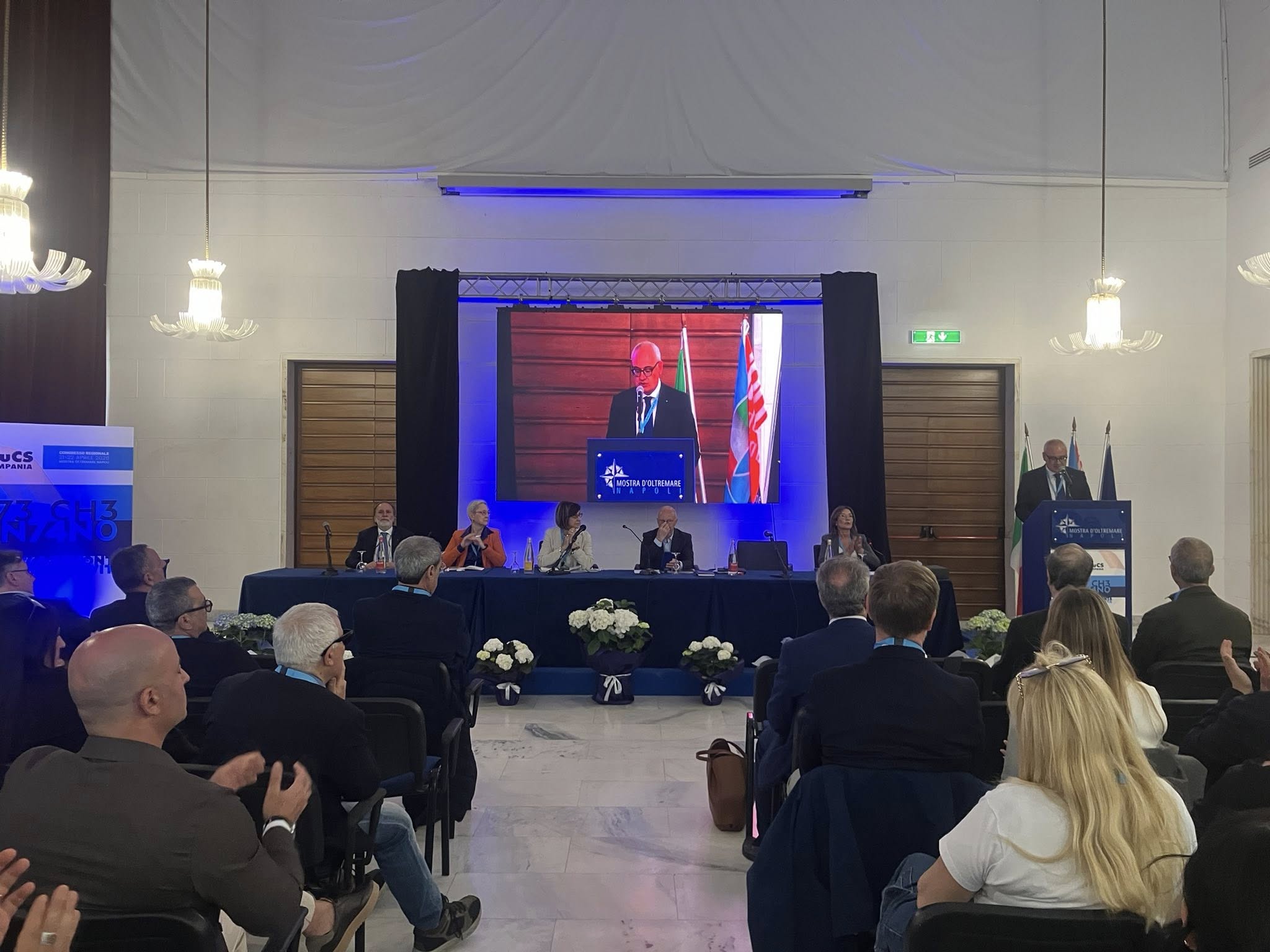 XIII CONGRESSO UILTUCS CAMPANIA- SGAMBATI: “SERVE UN’EUROPA DETERMINATA E CORAGGIOSA CHE DIFENDA LAVORATORI ED IMPRESE DALLA CRISI INTERNAZIONALE”. “INTERVENIRE SU SICUREZZA, PRECARIETÀ, FISCO E SANITÀ PUBBLICA”