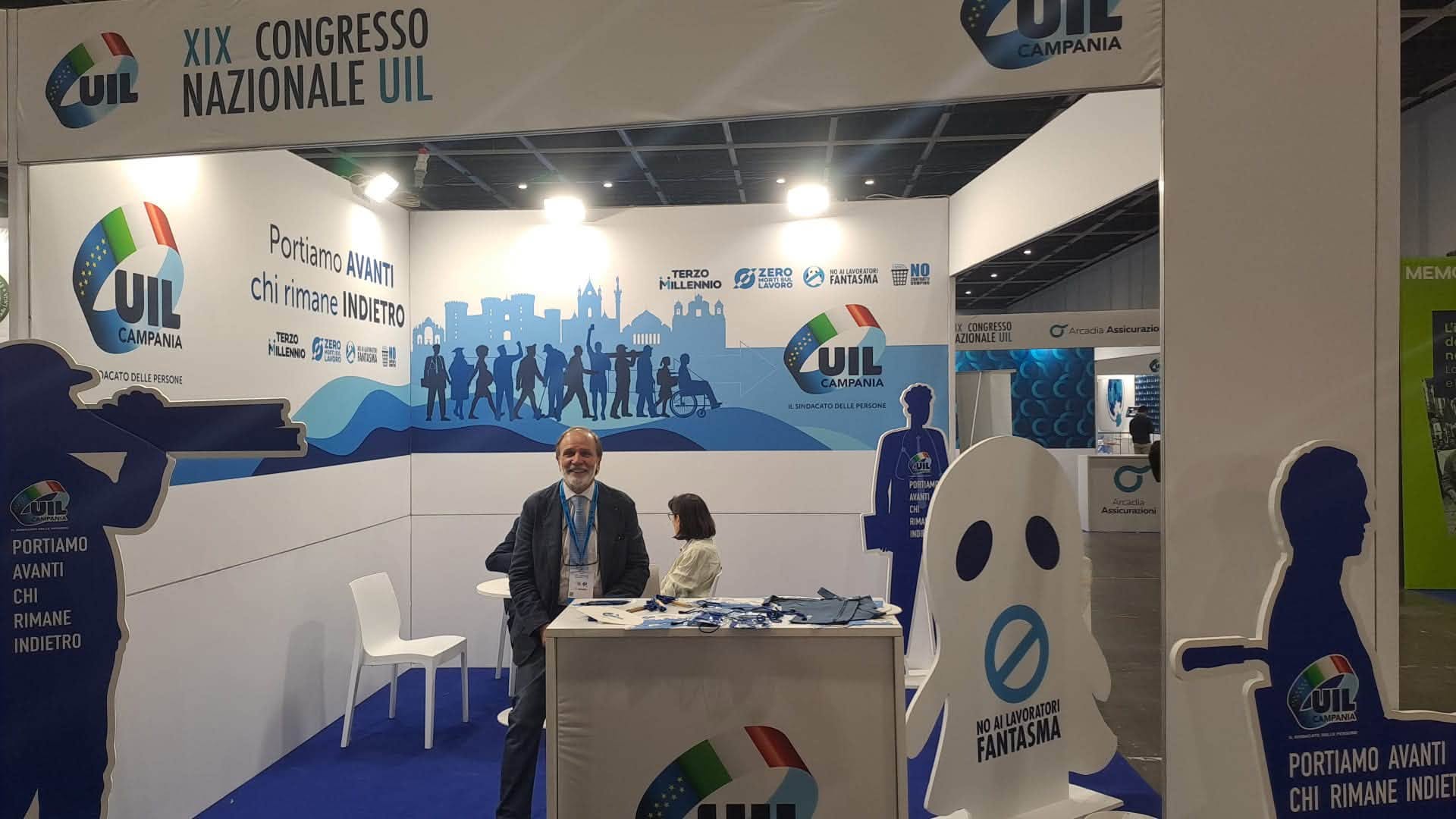 OGGI POMERIGGIO A PADOVA IL XIX CONGRESSO DELLA UIL NAZIONALE .